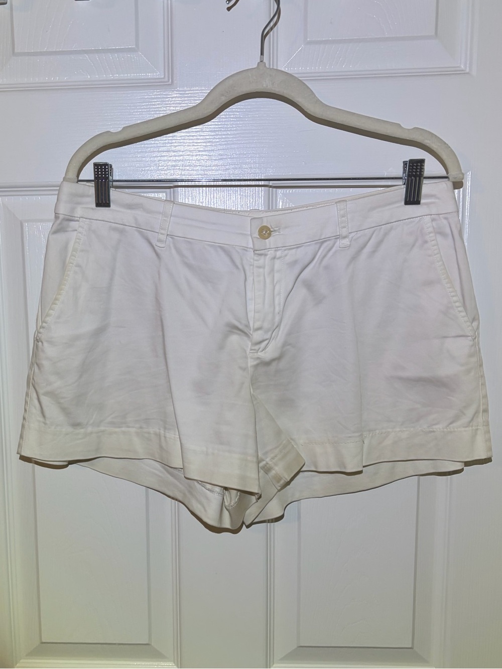 Ralph Lauren Classic Tailored White Women's Golf or Tennis Shorts. Fits Like 8